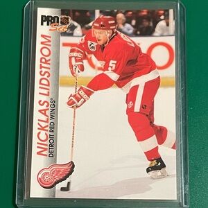 Nicklas Lidstrom #42 1992-93 Pro Set Hockey Trading Card